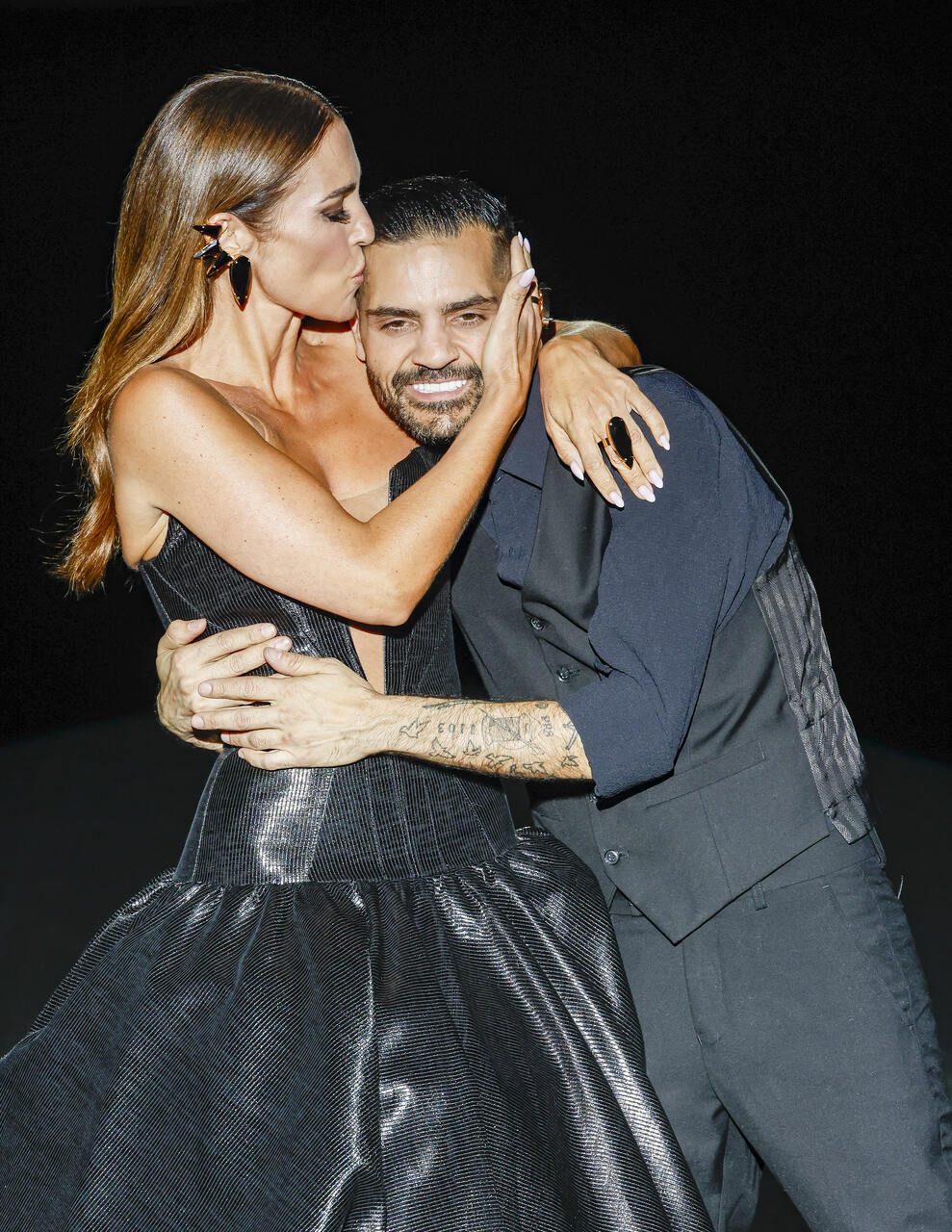 Paula Echeverr&iacute;a desfila por primera vez en la MBFWM en el desfile de su amigo, el dise&ntilde;ador Michael Costello