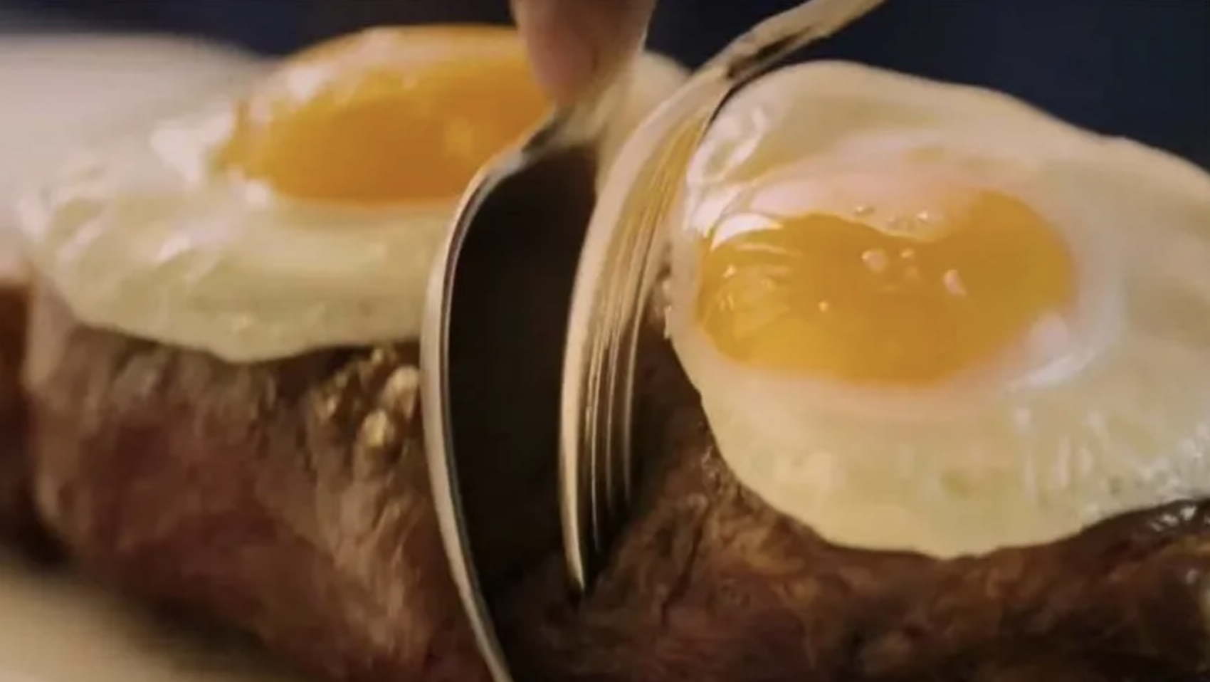 Bife a caballo de la serie 'Nada'