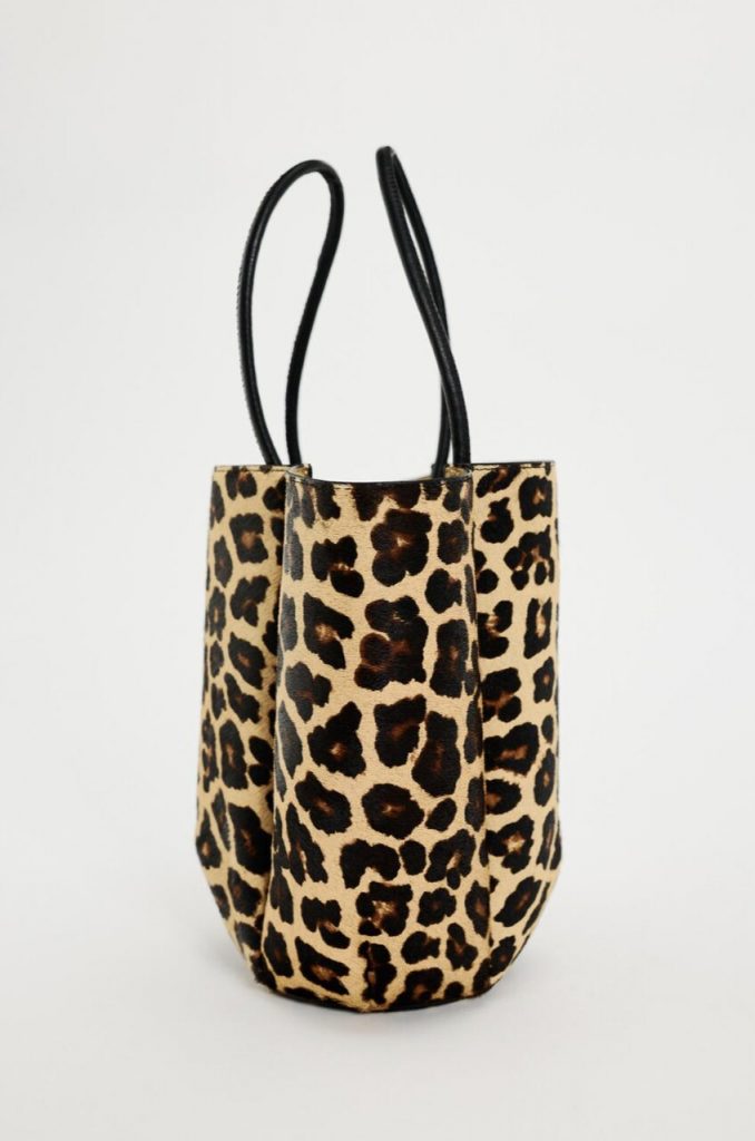 Kate Moss, animal print, qu&eacute; se lleva, abrigo leopardo, zapatos leopardo