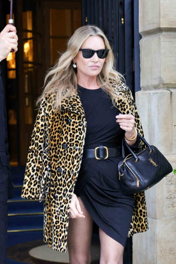 Kate Moss, animal print, qu&eacute; se lleva, abrigo leopardo, zapatos leopardo