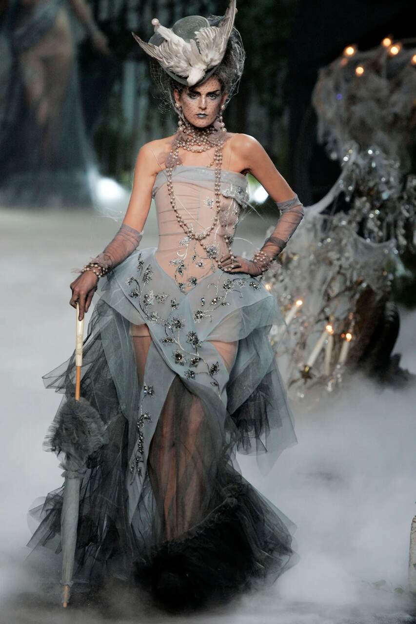 Christian Dior, Oto&ntilde;o 2005 : 'Espectros Eternos', 
