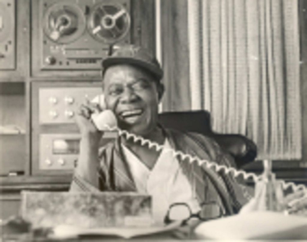 Louis Armstrong al tel&eacute;fono