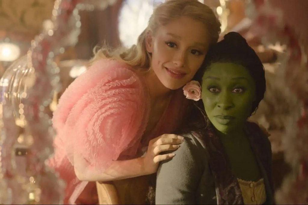 Ariana Grande y Cynthia Erivo en pel&iacute;cula