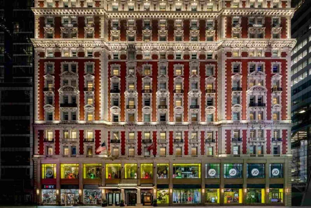 Fachada del hotel Knickerbocker en la ciudad de Nueva York
