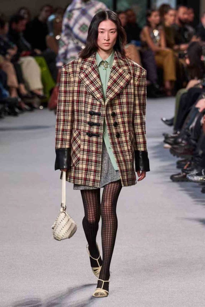 Desfile de Rabanne con tart&aacute;n