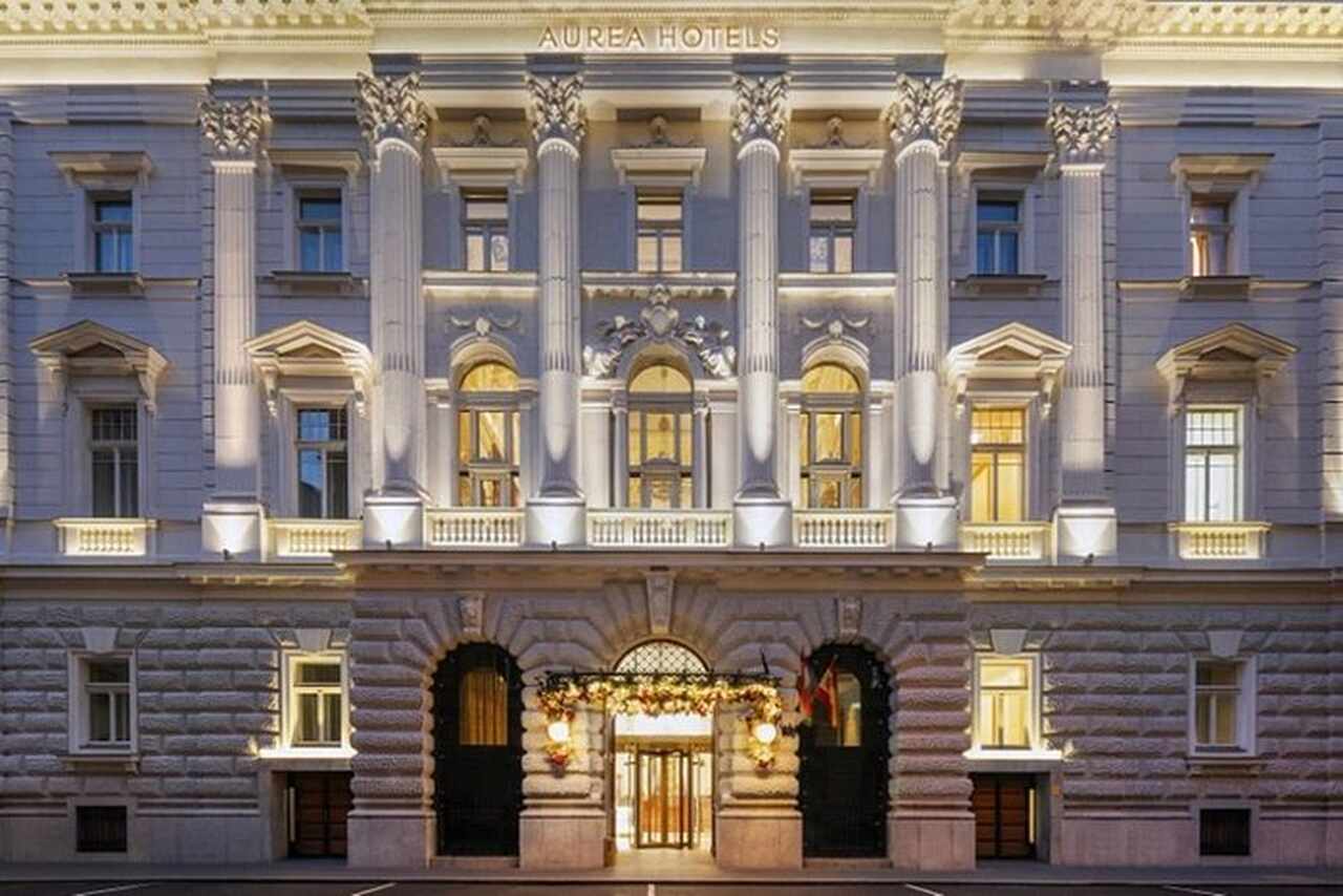 &Aacute;urea Ana Palace, Budapest