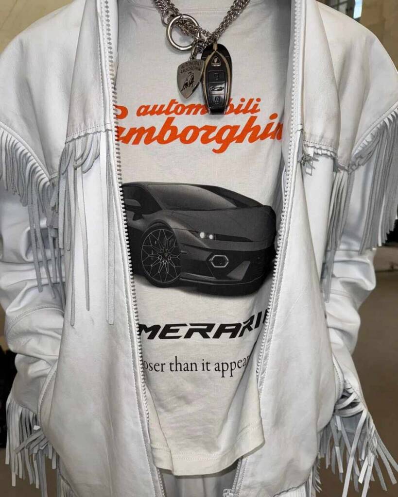 Camiseta de Balenciaga por Lamborghini, colaboraciones 2025