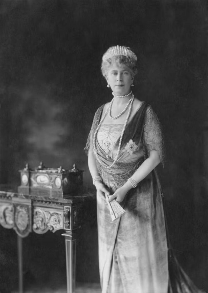 Mar&iacute;a de Teck con la tiara