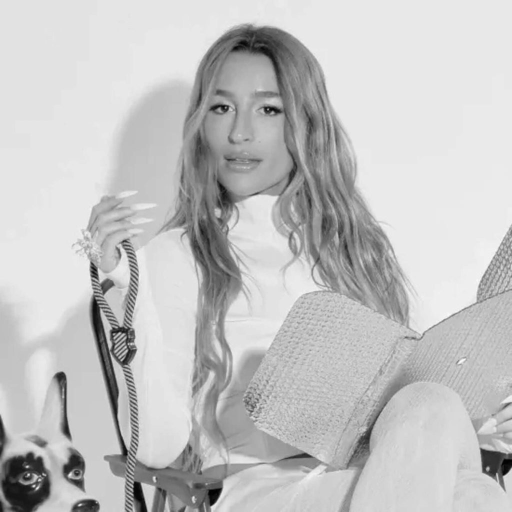 Bel&eacute;n Aguilera en blanco y negro