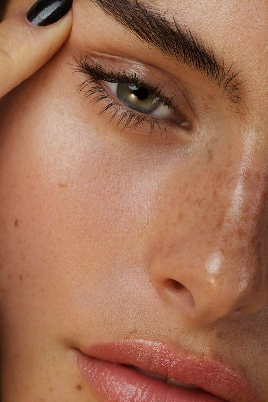 mascara de pesta&ntilde;as discreta