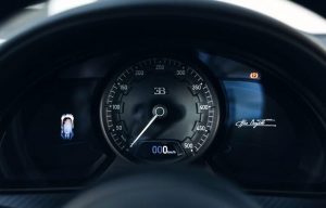 Veloc&iacute;metro del coche a subasta