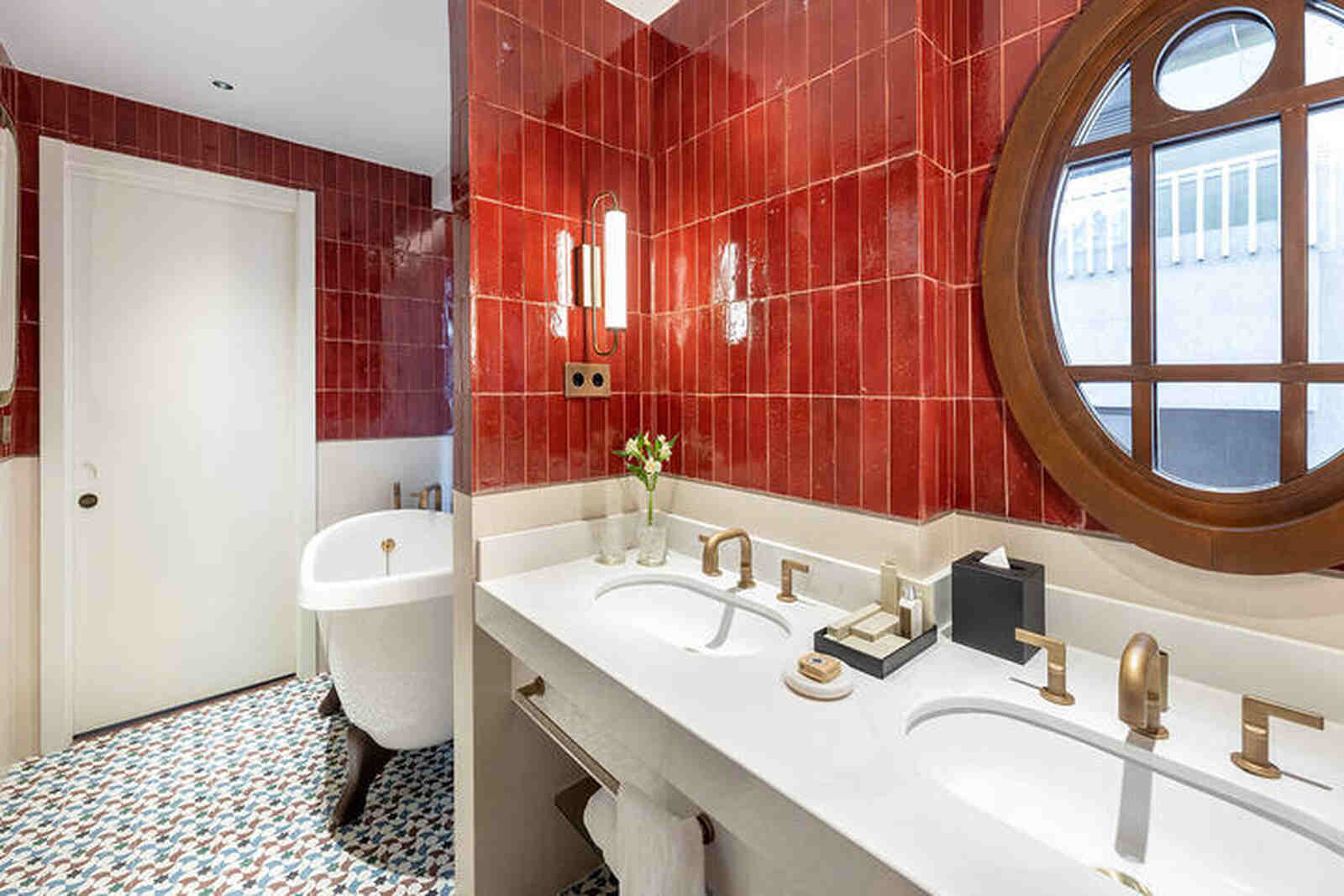 Ba&ntilde;o de la suite de Chiara Ferragni en Granada