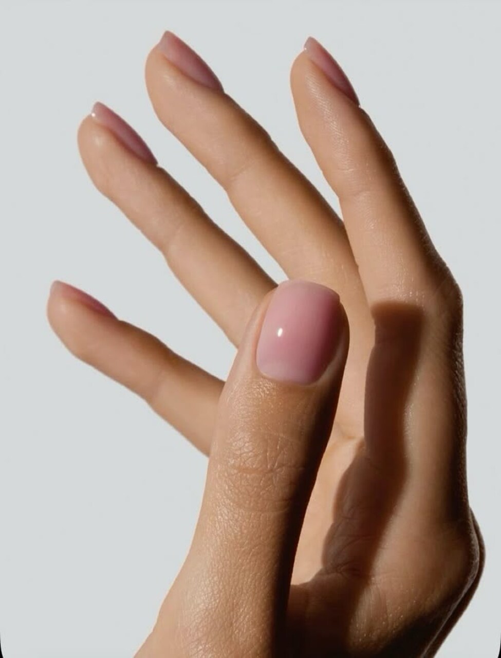 Milky nails, uñas