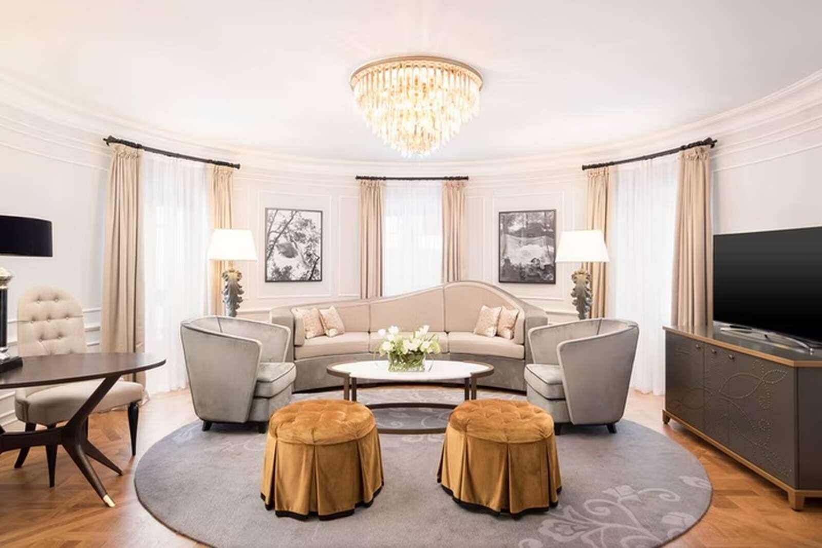 Suite del Hotel Mar&iacute;a Cristina en San Sebasti&aacute;n