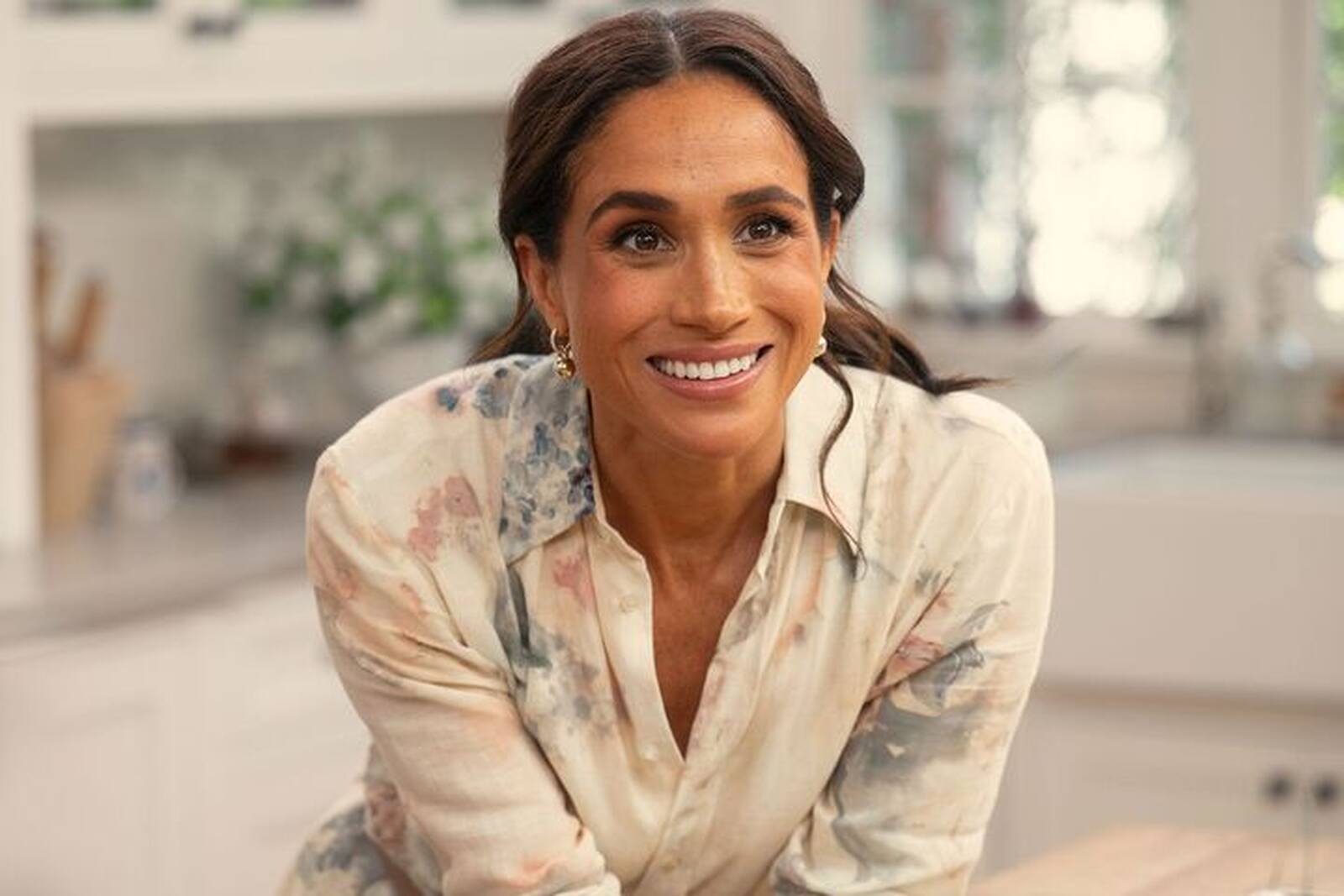 Meghan Markle mirando a c&aacute;mara en su reality
