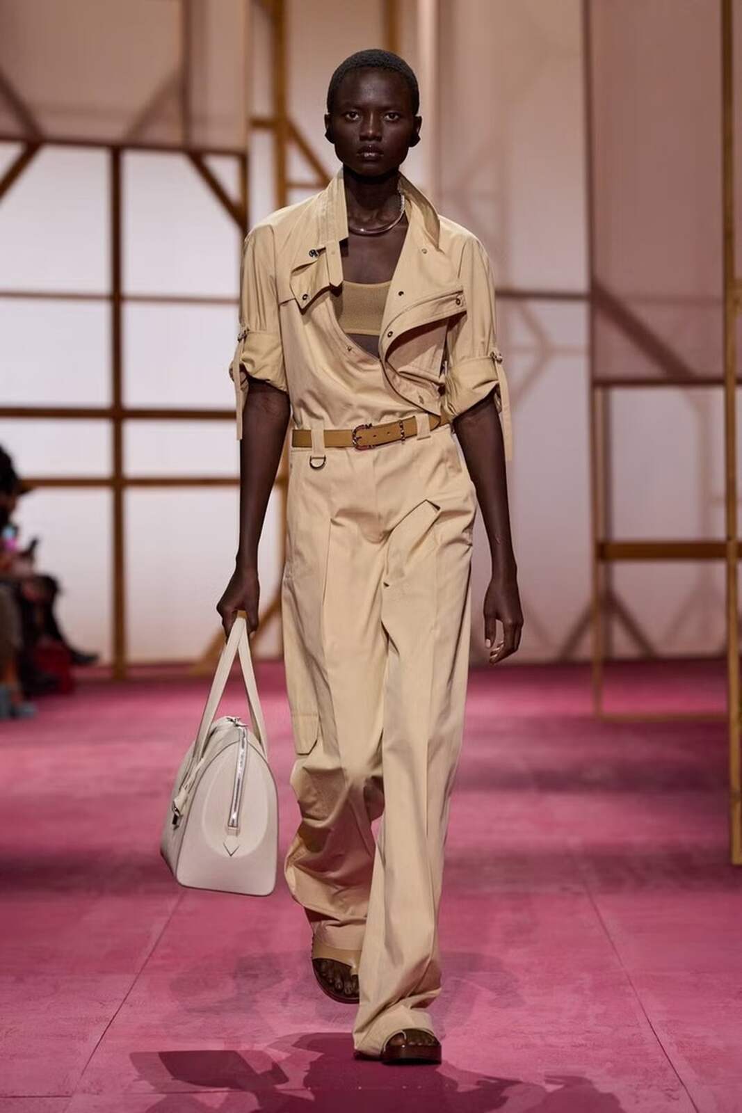 Conjunto de Champagne Beige en tonos naturales de Hermès