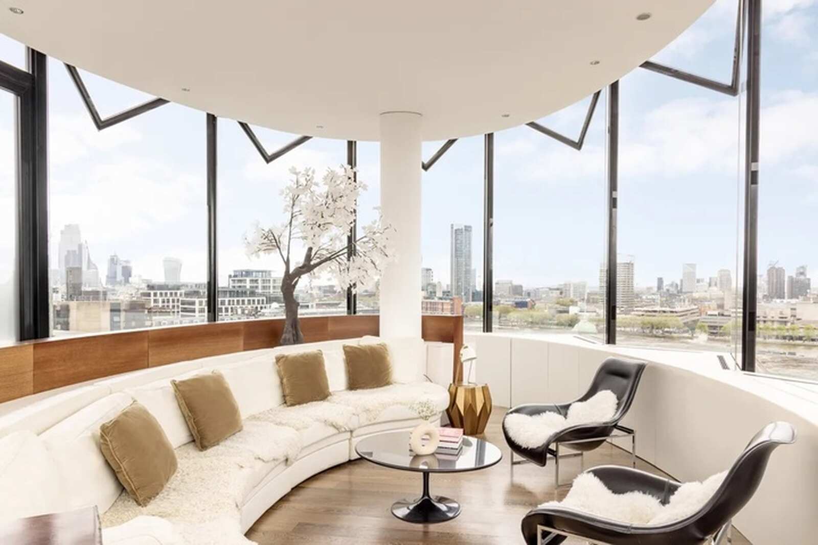 Sal&oacute;n de la suite del ME London