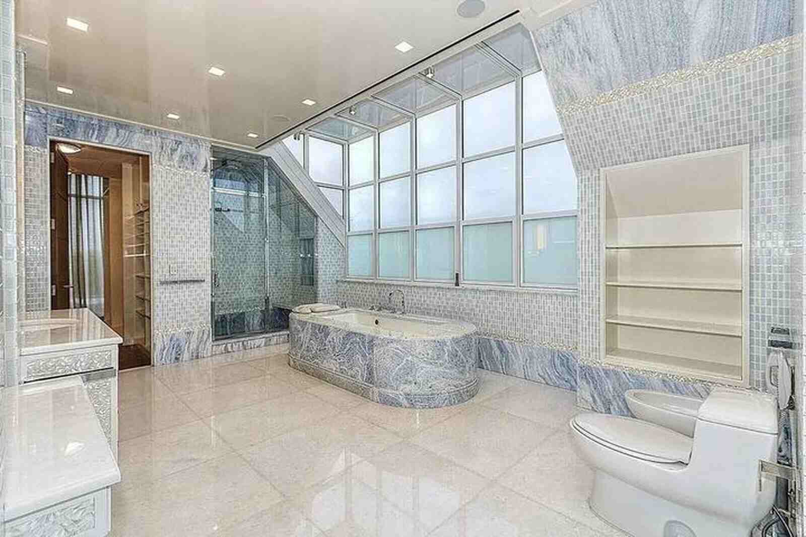 Ba&ntilde;o de la mansi&oacute;n de Brooklyn de una pel&iacute;cula