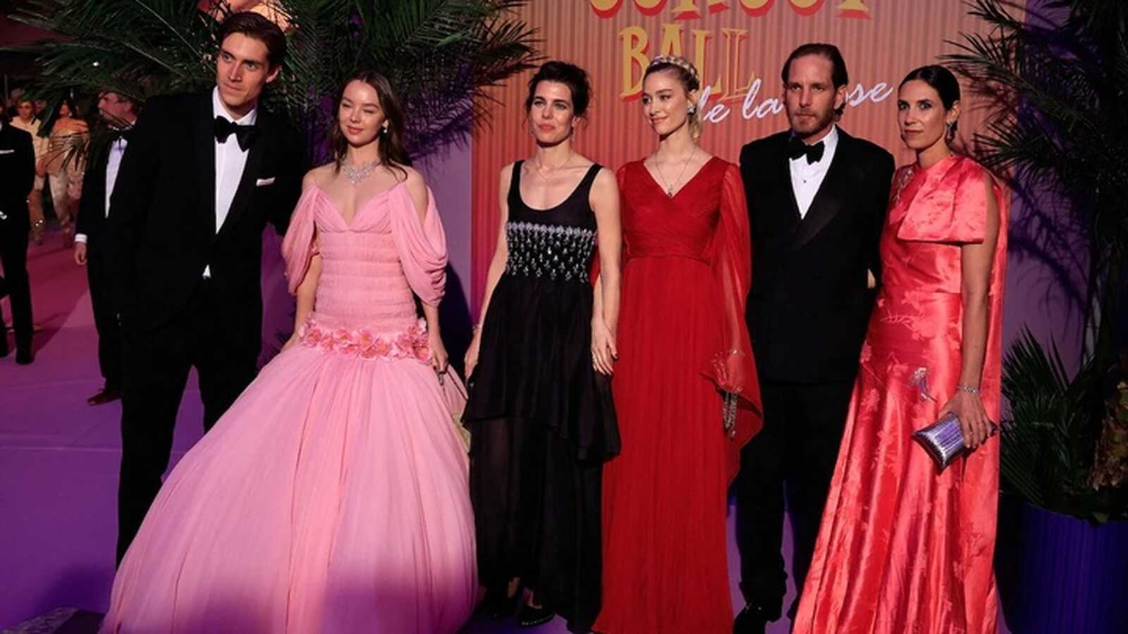 La familia real de M&oacute;naco en el Baile de la Rosa 2025