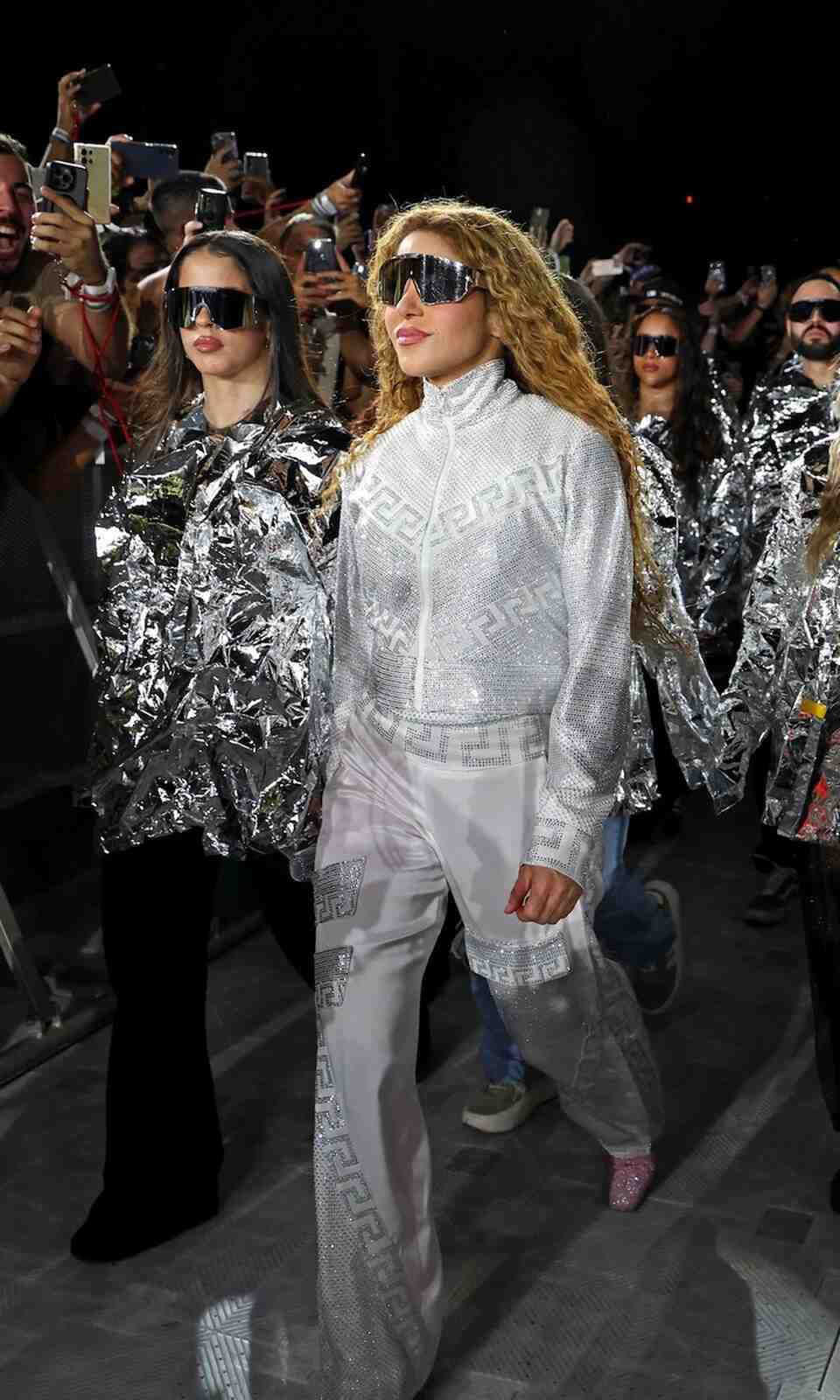 Shakira vestida de Versace