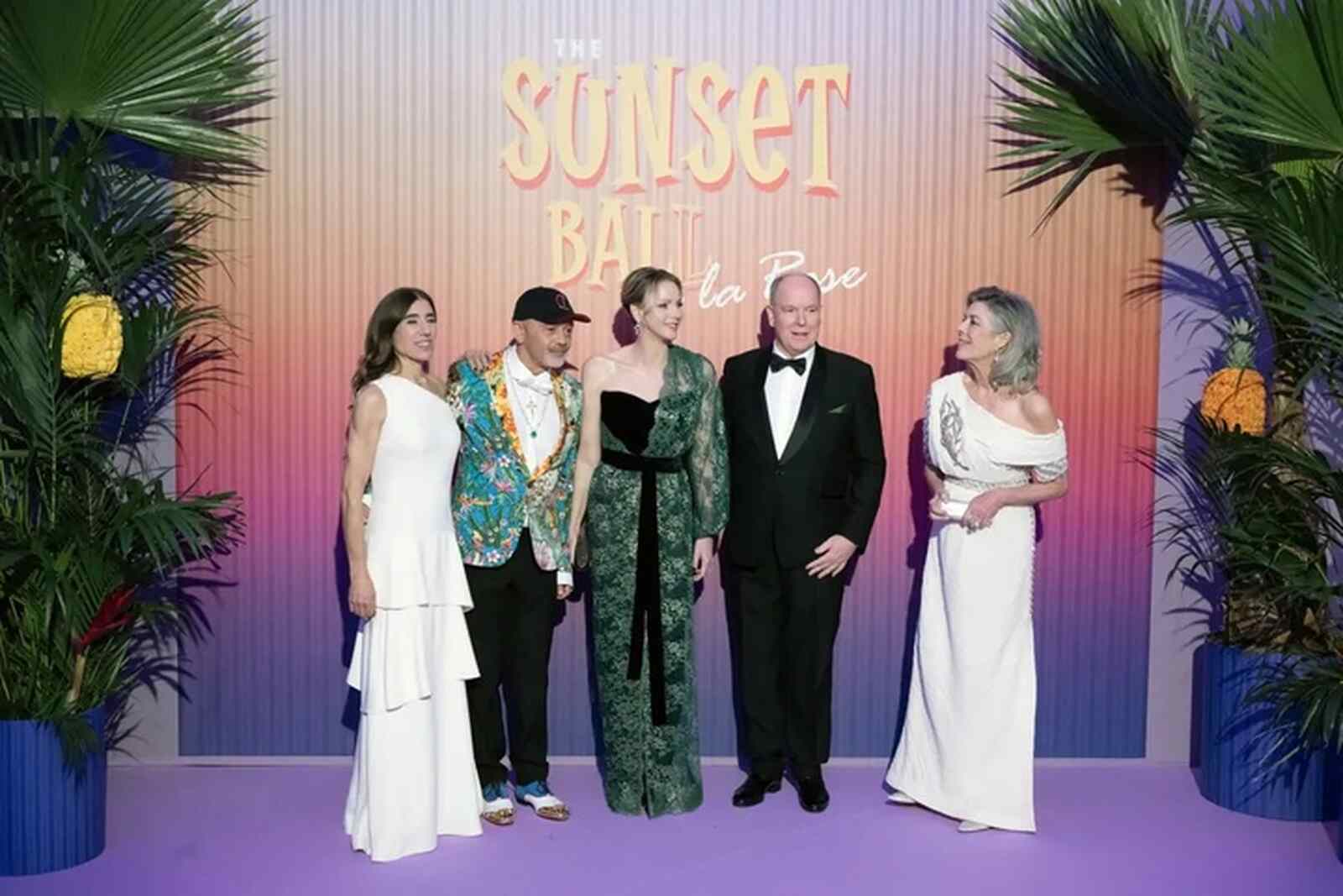 Familia real de M&oacute;naco con Christian Louboutin