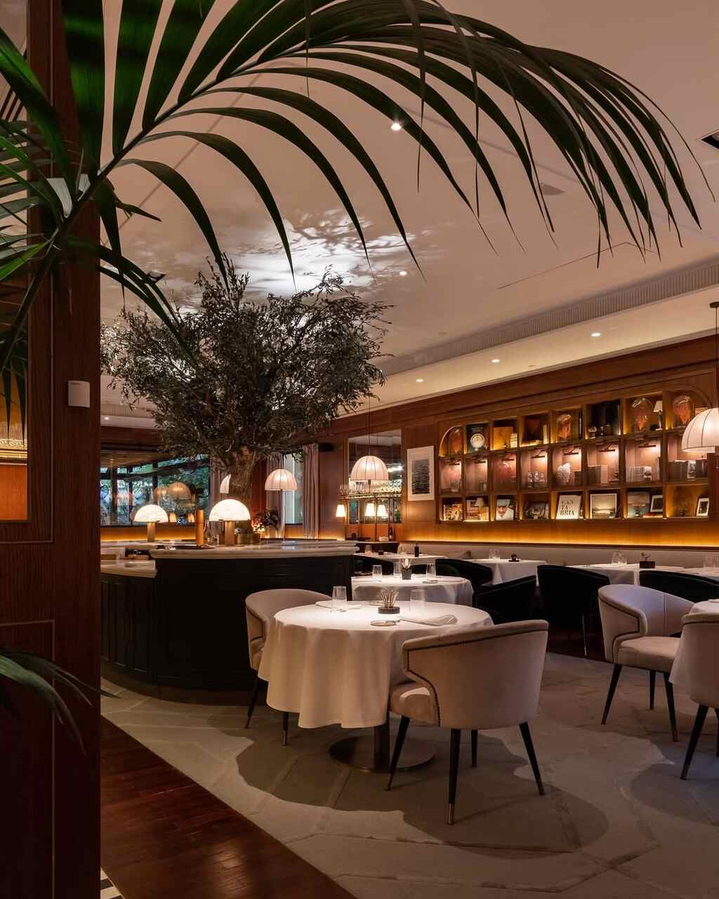 amos restaurante rosewood