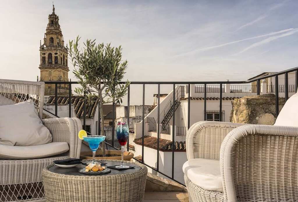 Hotel C&oacute;rdoba Semana Santa