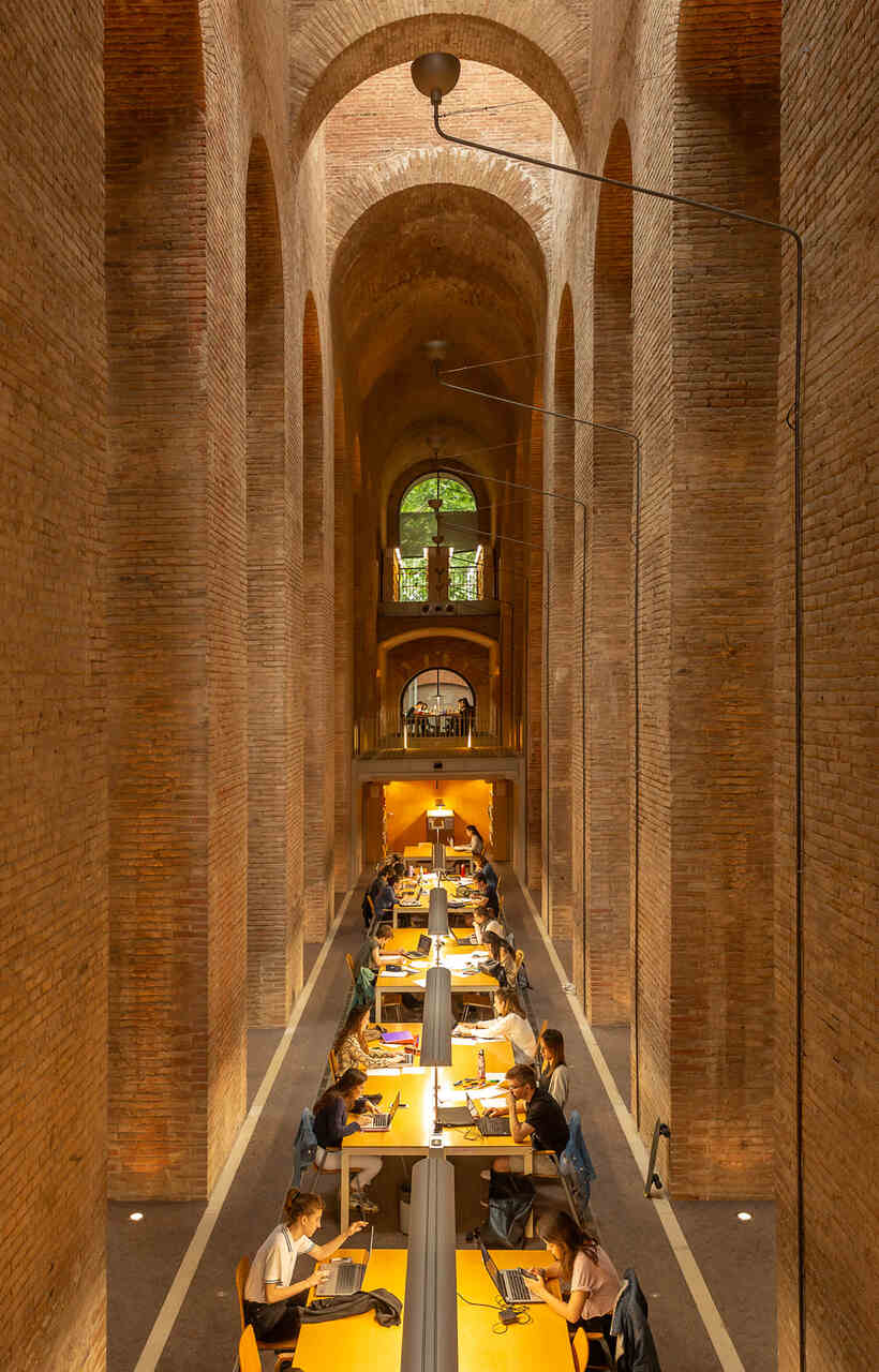 Sant Jordi Barcelona planes