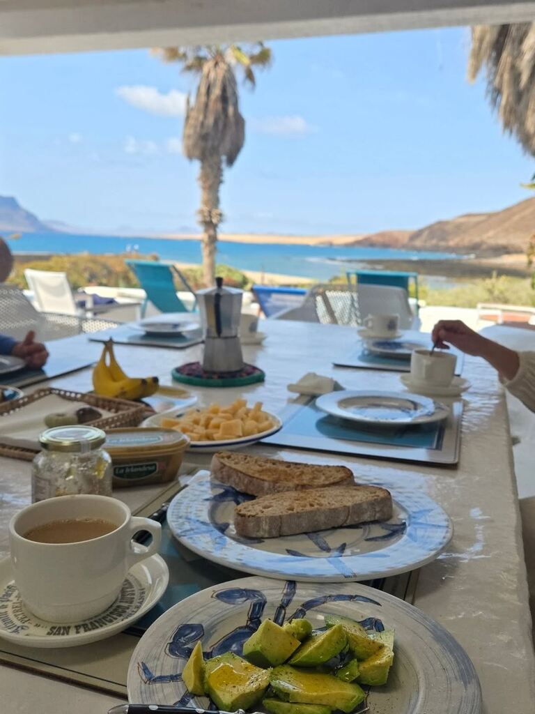 Sara Carbonero, Isabel Jim&eacute;nez, Lanzarote