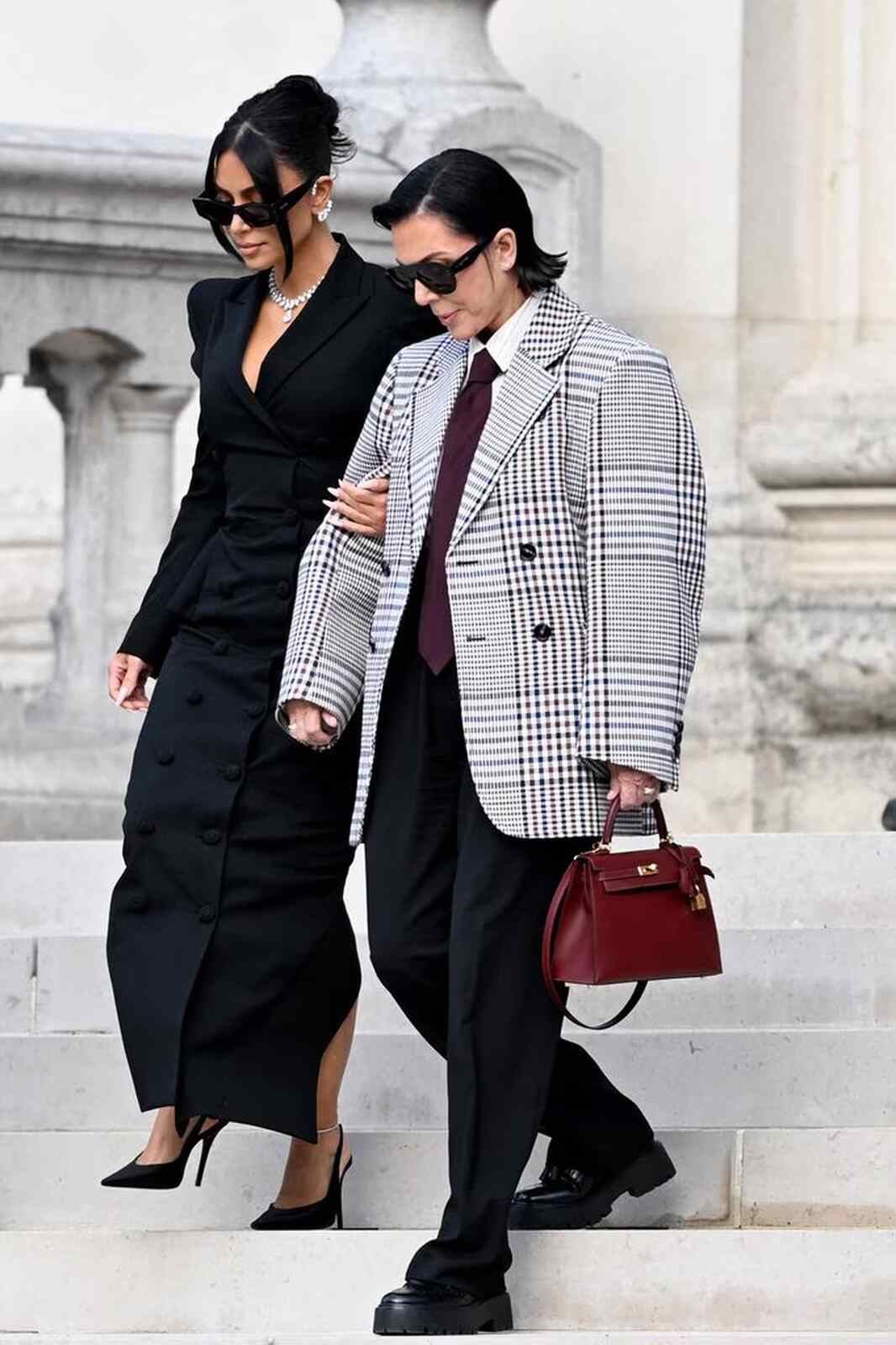 Kim Kardashian y Kris Jenner en Par&iacute;s