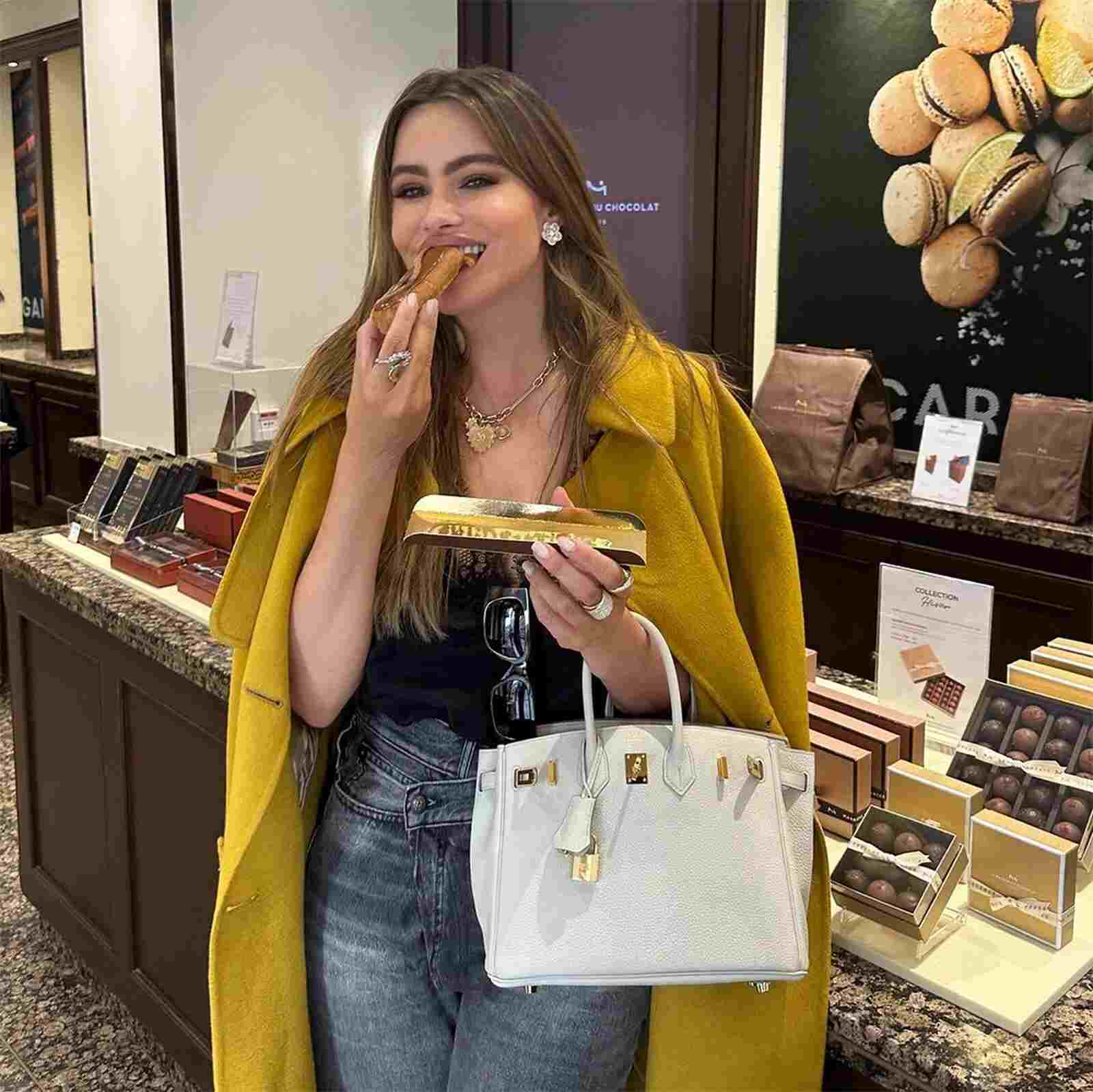 Sof&iacute;a Vergara comiendo