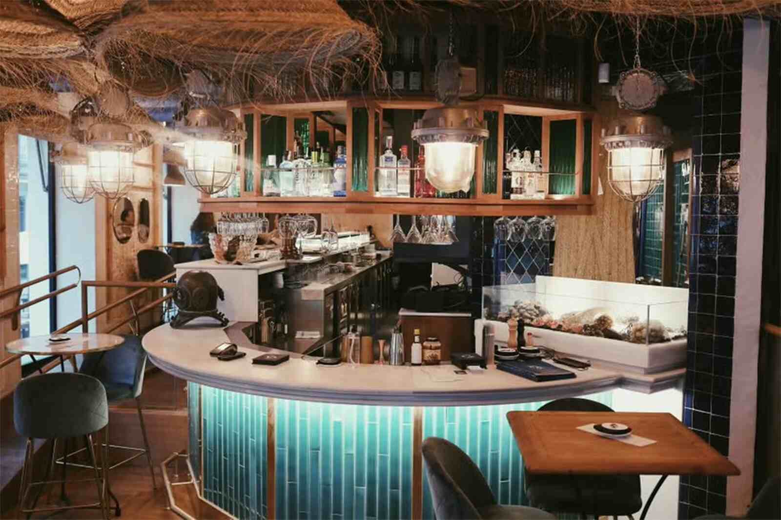 Barra del restaurante Cadaqu&eacute;s