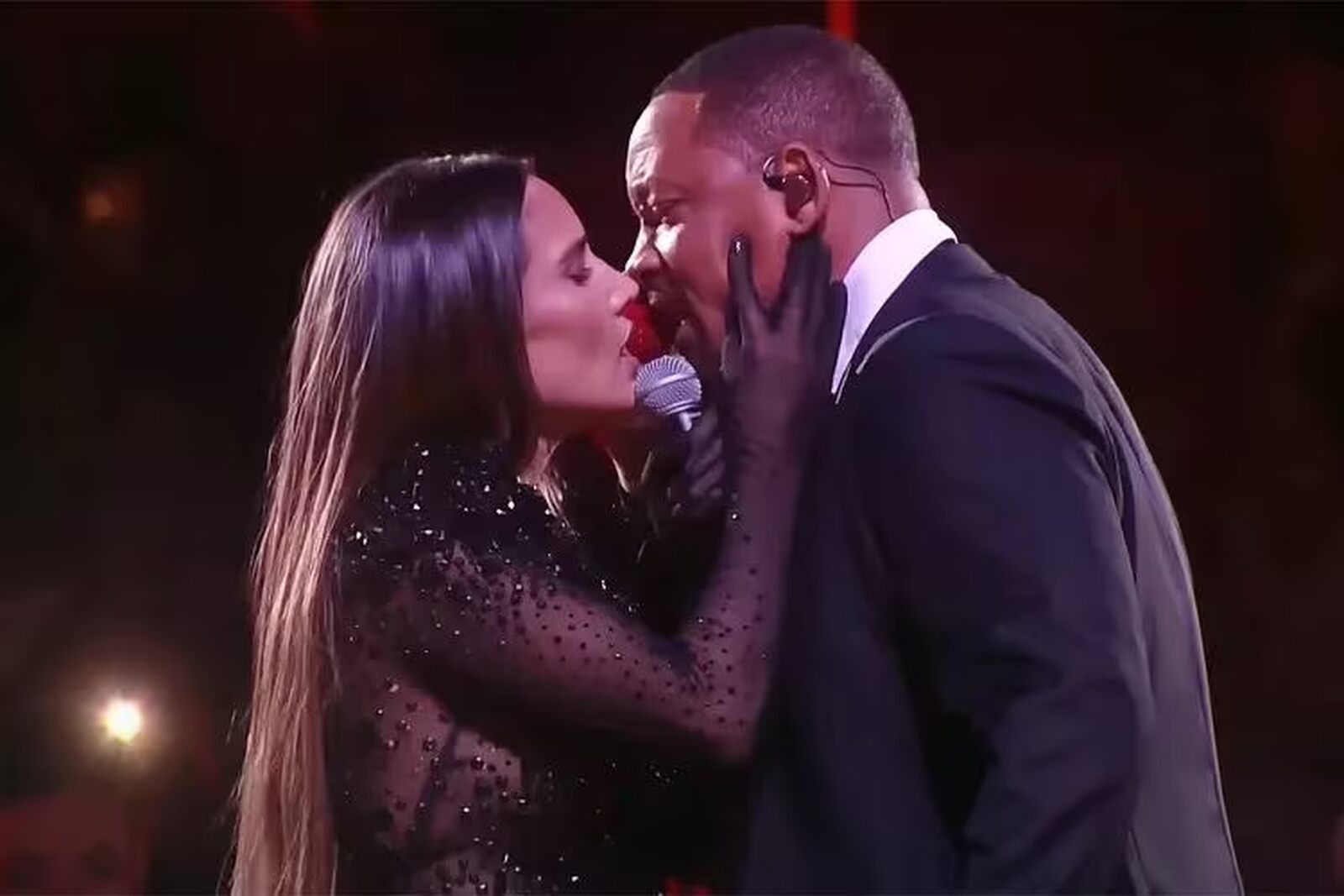 Will Smith e India Mart&iacute;nez en los Premios Lo Nuestro