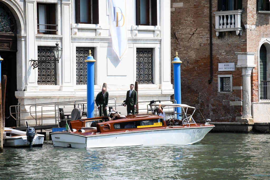 Bezos, Venecia