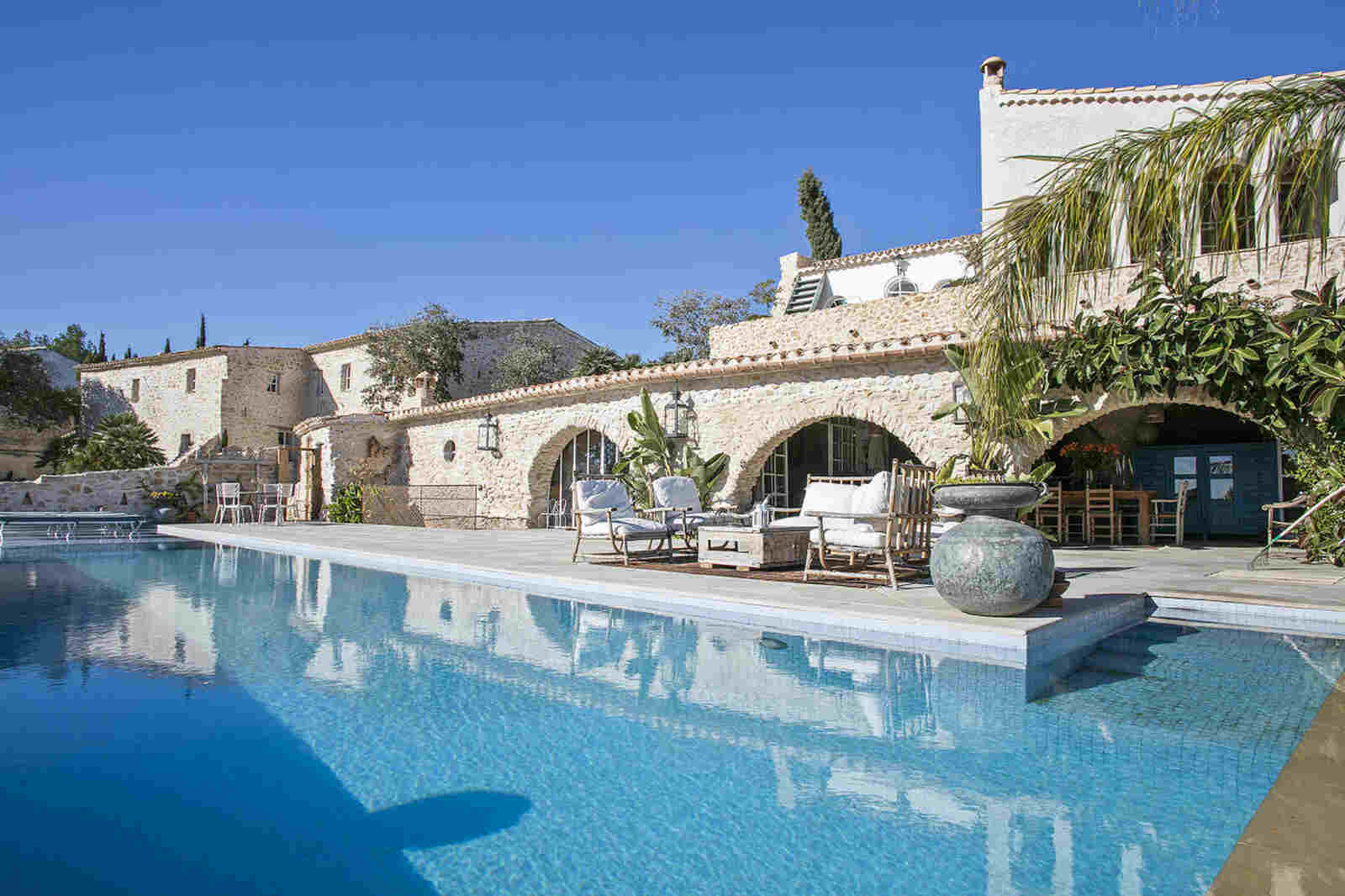 Piscina del cumplea&ntilde;os de Lamine Yamal