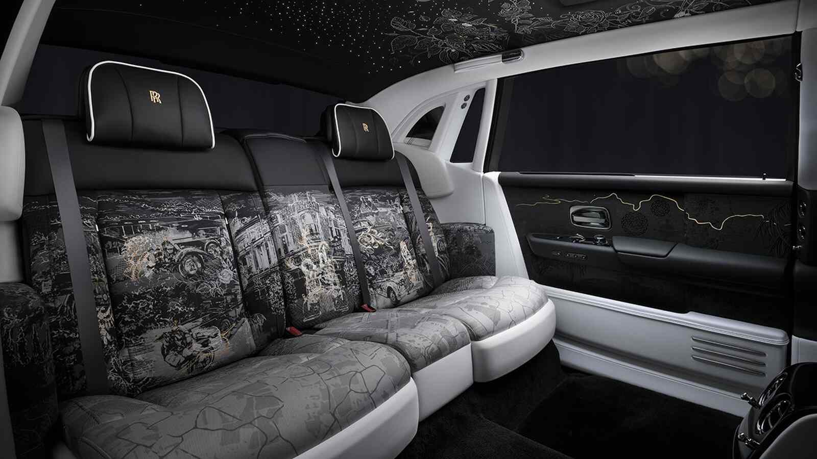 Bordado trasero del Rolls-Royce nuevo