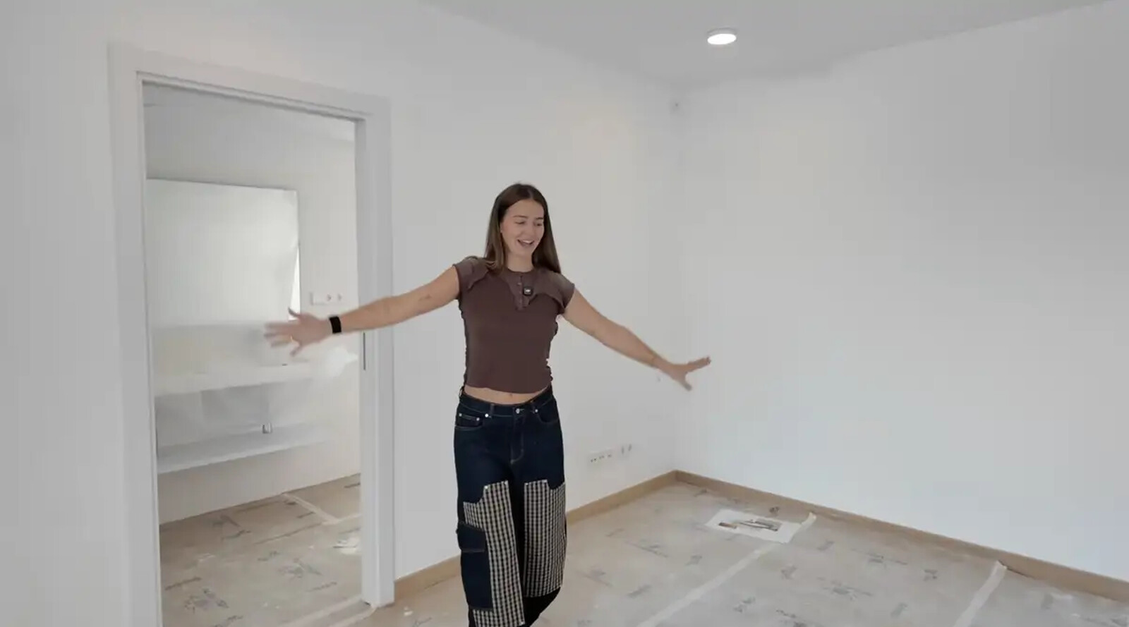La influencer en el interior de la casa de Menorca