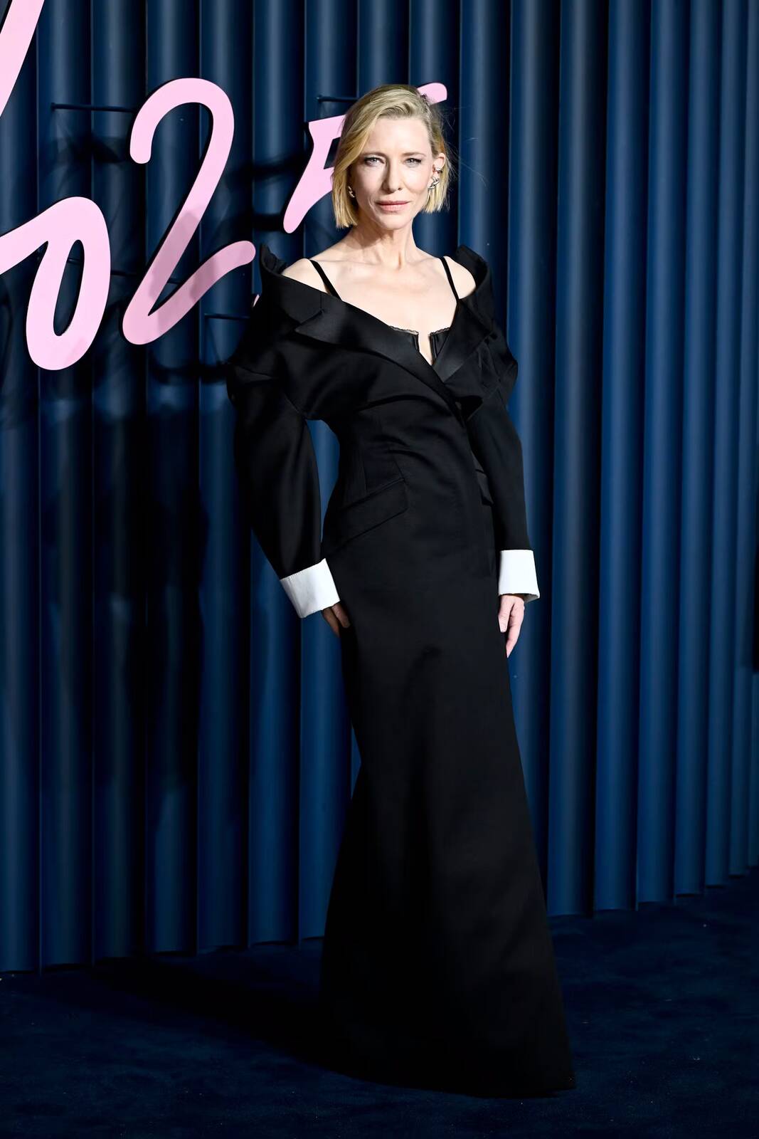 Cate Blanchett posando