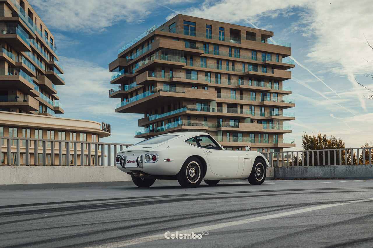 2000 gt precio