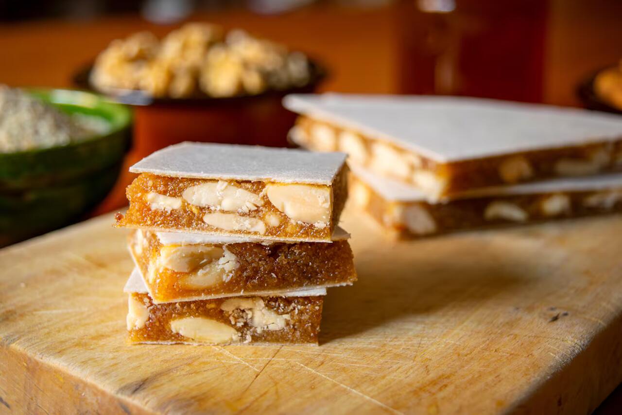 turr&oacute;n postre t&iacute;pico comunidad aut&oacute;noma Navidad