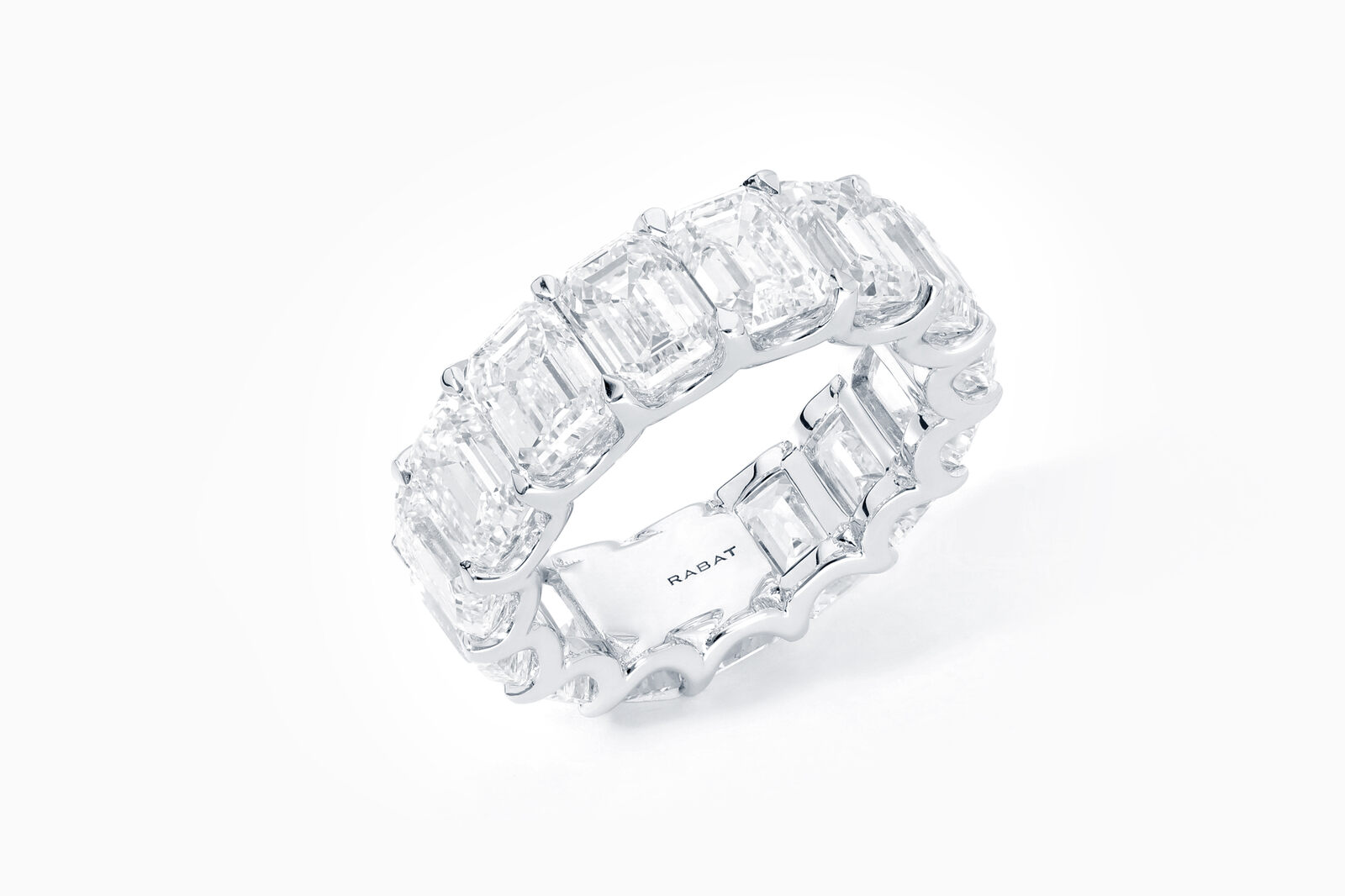 ANillo de diamantes de Rabat