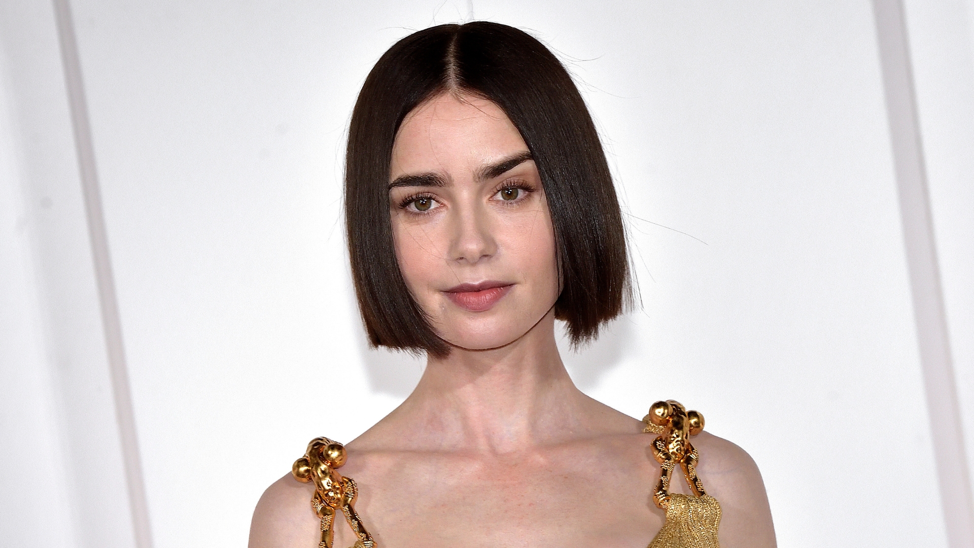 Lily Collins