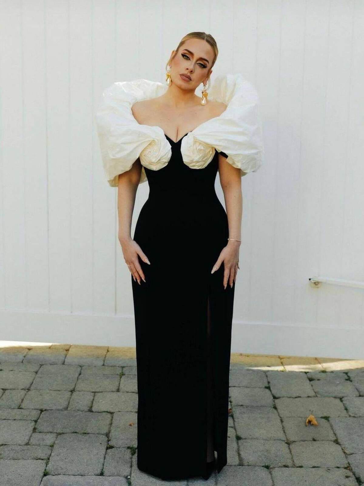 Adele posando