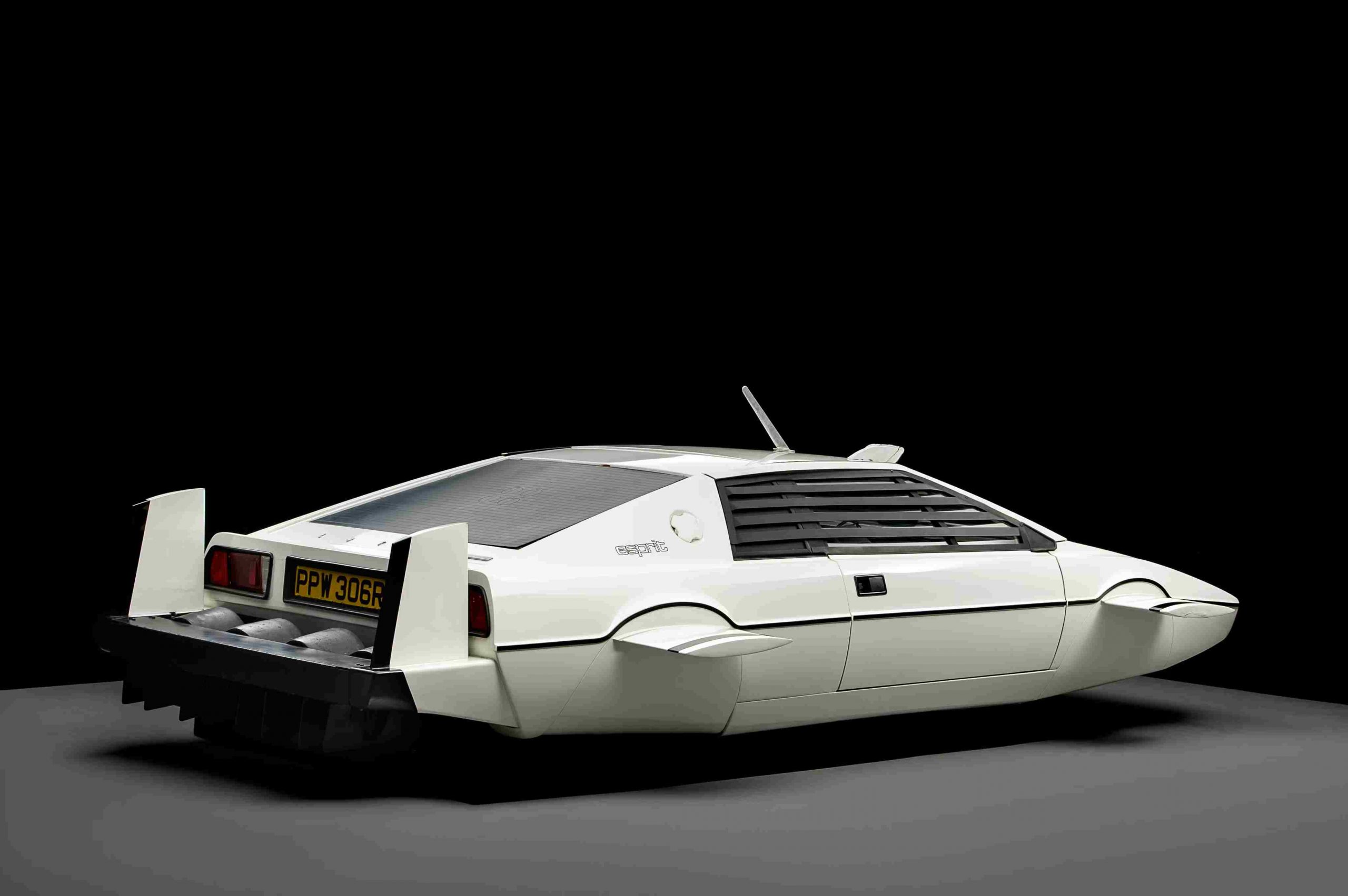 Perspectiva del coche de James Bond