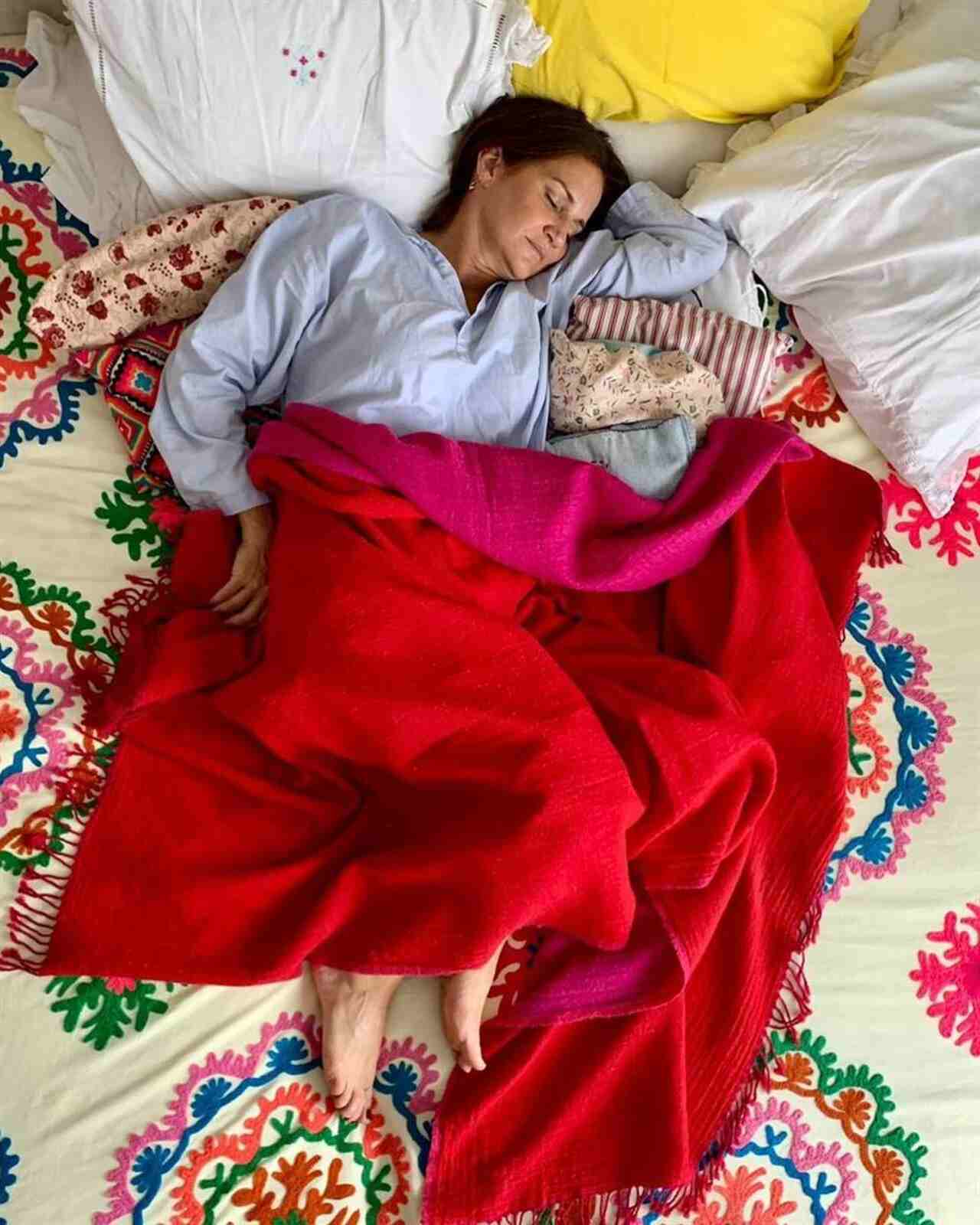 La presentadora durmiendo