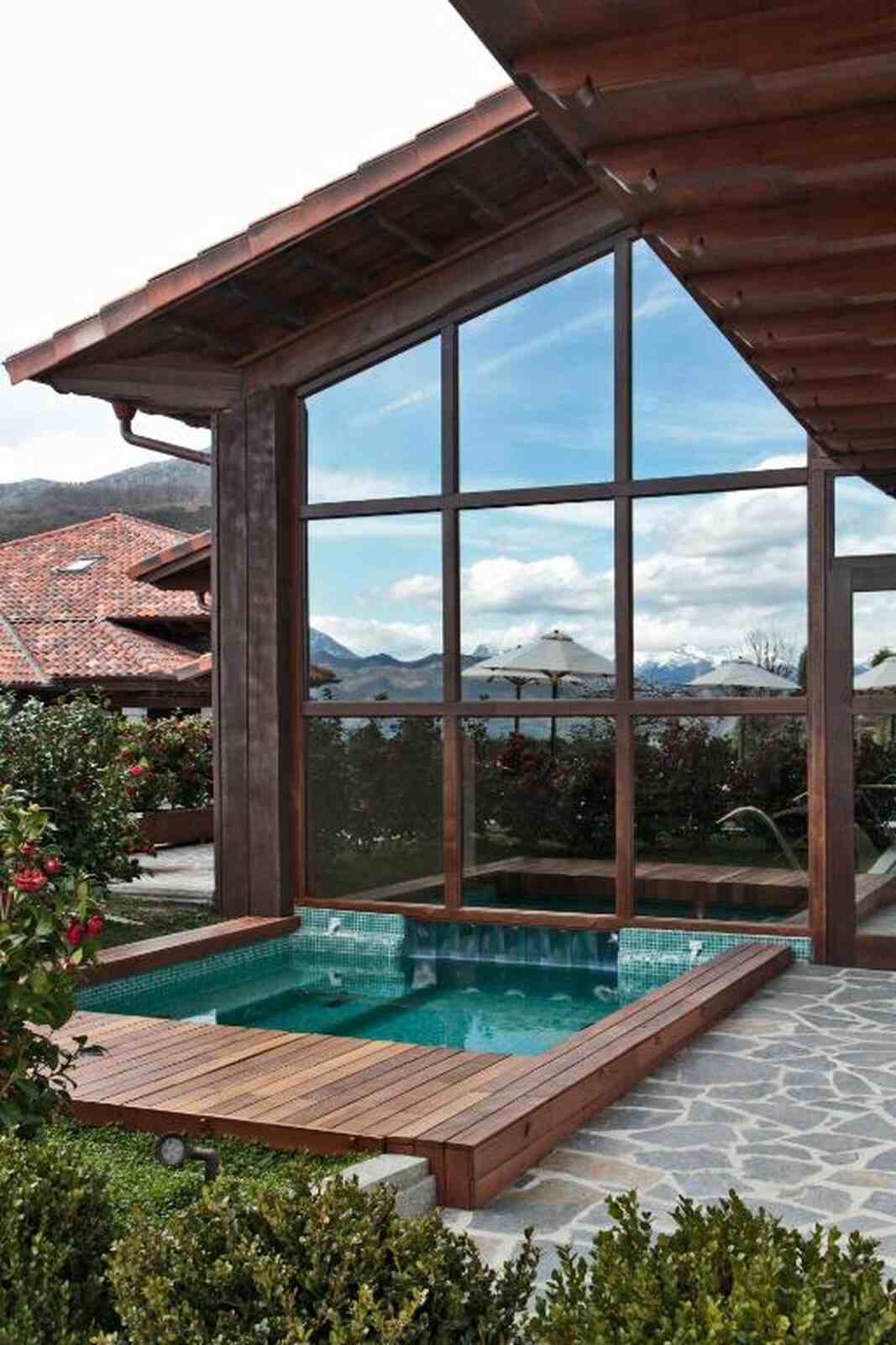 Piscina para una escapada a Asturias