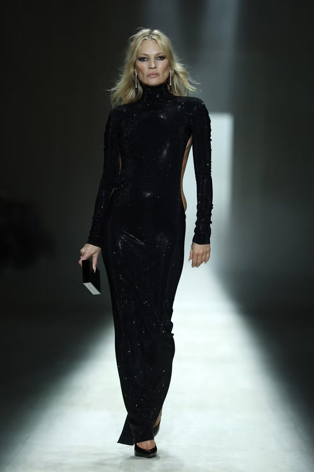 Kate Moss desfilando en Milán para Gucci