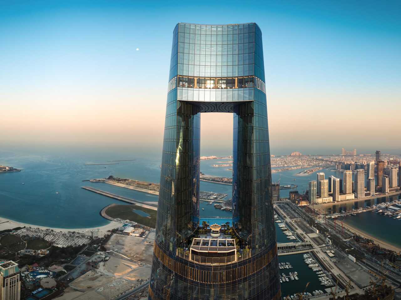 hotel Dub&aacute;i m&aacute;s alto del mundo