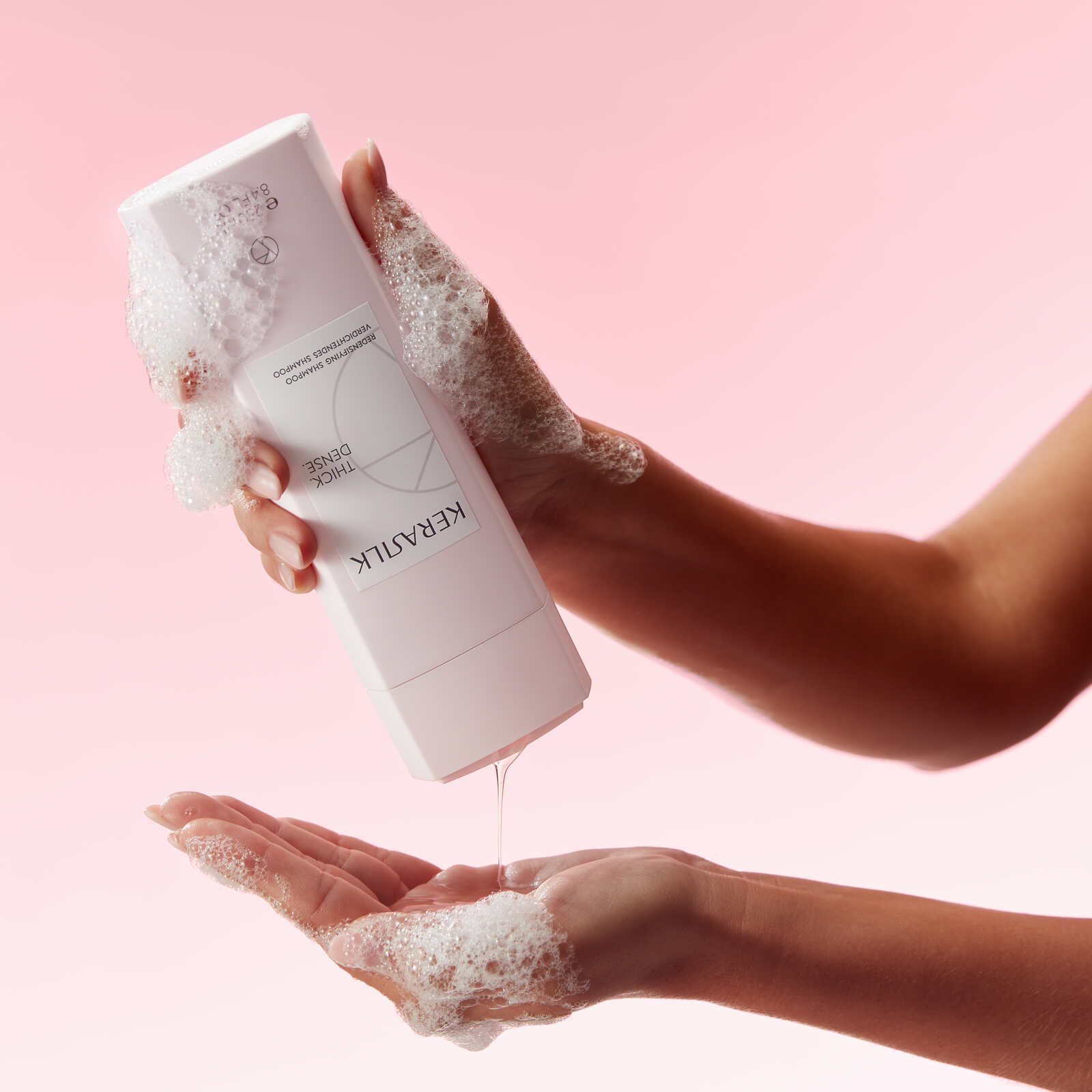 Champ&uacute; para el pelo graso