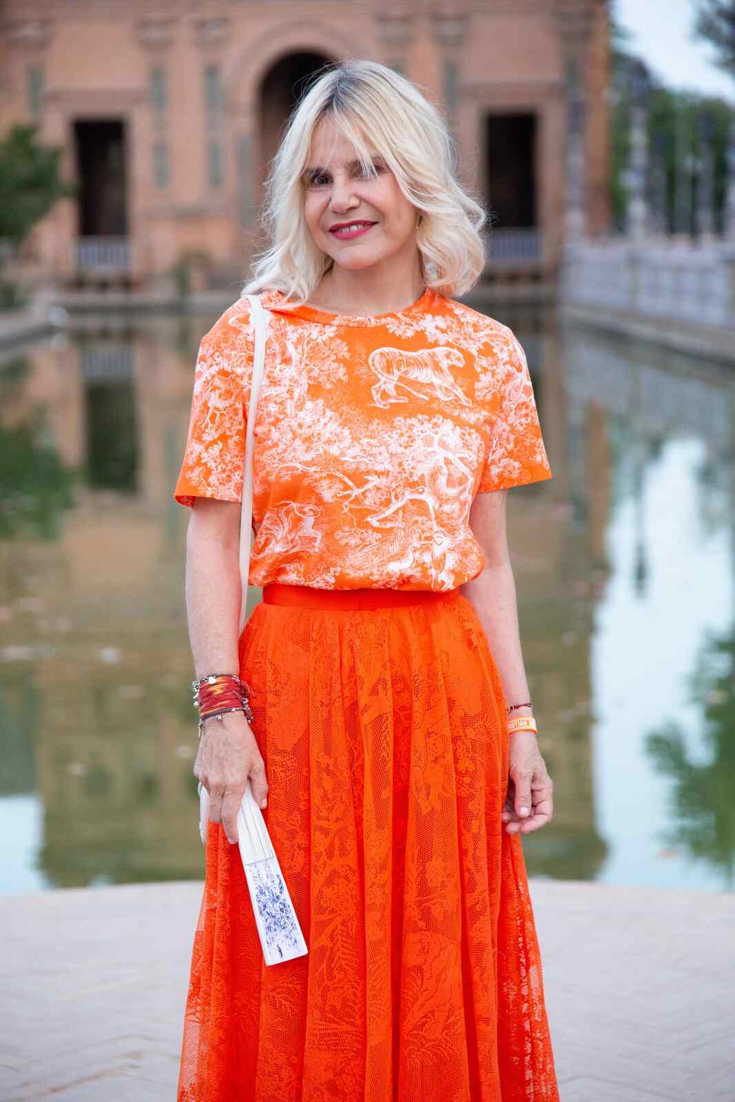 Eugenia Mart&iacute;nez de Irujo posando